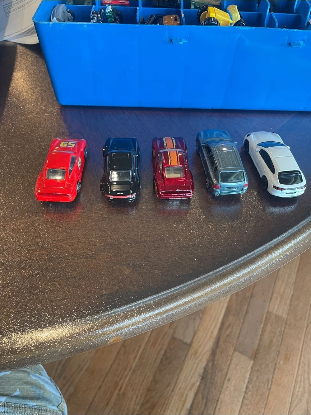 Set a five 1/64 scale diecast cars Porsche